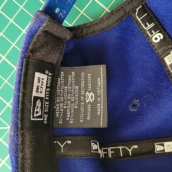 New Era Gradient Dodgers snapback hat. - Picture 6 of 6